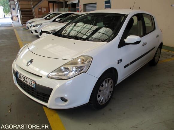 Renault CLIO - Viistoperä: kuva Renault CLIO - Viistoperä Renault CLIO - Viistoperä: kuva Renault CLIO - Viistoperä