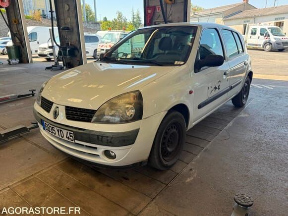 Renault CLIO - Viistoperä: kuva Renault CLIO - Viistoperä Renault CLIO - Viistoperä: kuva Renault CLIO - Viistoperä