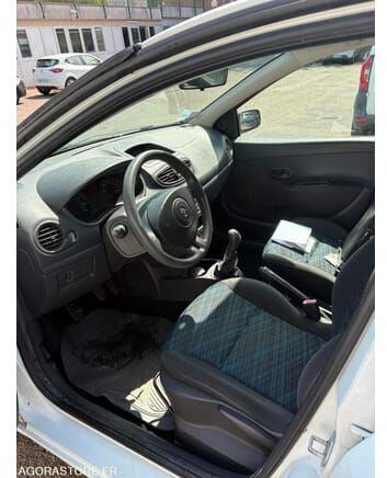 Renault CLIO - Viistoperä: kuva Renault CLIO - Viistoperä Renault CLIO - Viistoperä: kuva Renault CLIO - Viistoperä