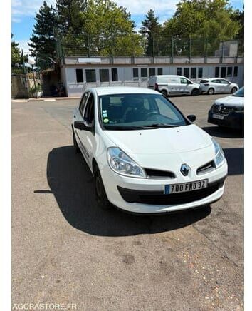 Renault CLIO - Viistoperä: kuva Renault CLIO - Viistoperä Renault CLIO - Viistoperä: kuva Renault CLIO - Viistoperä