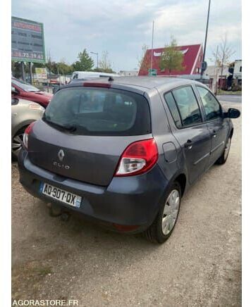Renault CLIO - Viistoperä: kuva Renault CLIO - Viistoperä Renault CLIO - Viistoperä: kuva Renault CLIO - Viistoperä