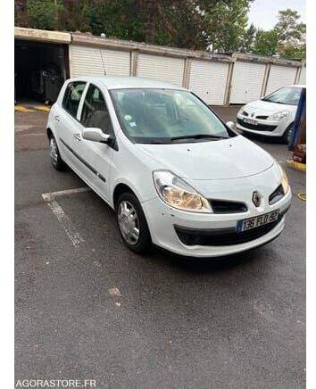 Renault CLIO - Viistoperä: kuva Renault CLIO - Viistoperä Renault CLIO - Viistoperä: kuva Renault CLIO - Viistoperä