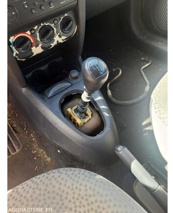 Renault CLIO - Viistoperä: kuva Renault CLIO - Viistoperä Renault CLIO - Viistoperä: kuva Renault CLIO - Viistoperä