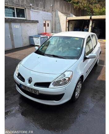 Renault CLIO - Viistoperä: kuva Renault CLIO - Viistoperä Renault CLIO - Viistoperä: kuva Renault CLIO - Viistoperä