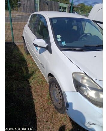 Renault CLIO - Viistoperä: kuva Renault CLIO - Viistoperä Renault CLIO - Viistoperä: kuva Renault CLIO - Viistoperä