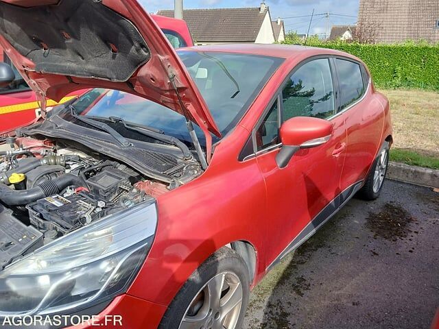 Renault CLIO4 - Viistoperä: kuva Renault CLIO4 - Viistoperä Renault CLIO4 - Viistoperä: kuva Renault CLIO4 - Viistoperä