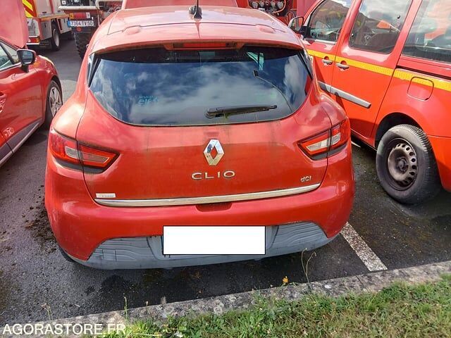 Renault CLIO4 - Viistoperä: kuva Renault CLIO4 - Viistoperä Renault CLIO4 - Viistoperä: kuva Renault CLIO4 - Viistoperä