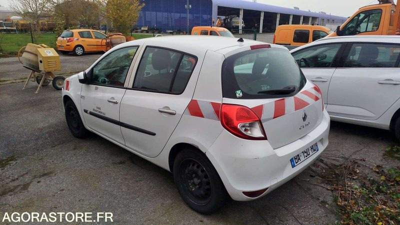 Renault Clio 1.5 DCi 86ch - 2010 - 239658km - BA150RQ - Henkilöauto: kuva Renault Clio 1.5 DCi 86ch - 2010 - 239658km - BA150RQ - Henkilöauto Renault Clio 1.5 DCi 86ch - 2010 - 239658km - BA150RQ - Henkilöauto: kuva Renault Clio 1.5 DCi 86ch - 2010 - 239658km - BA150RQ - Henkilöauto