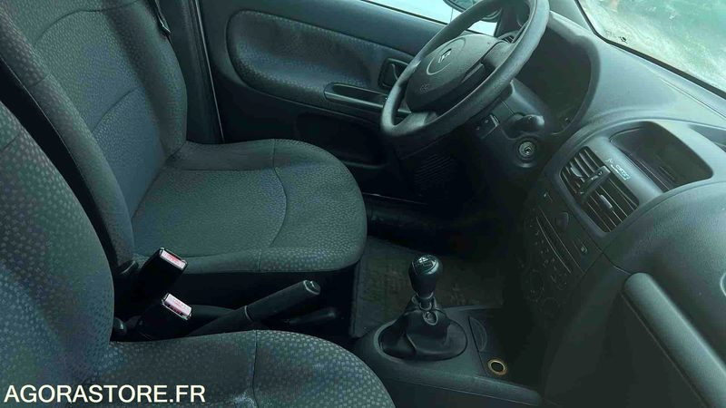 Renault Clio - 2006 - 163200kms - FZ-228-PM - Henkilöauto: kuva Renault Clio - 2006 - 163200kms - FZ-228-PM - Henkilöauto Renault Clio - 2006 - 163200kms - FZ-228-PM - Henkilöauto: kuva Renault Clio - 2006 - 163200kms - FZ-228-PM - Henkilöauto