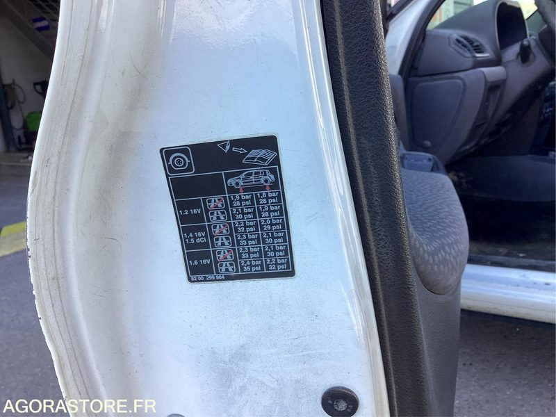 Renault Clio - 2010 - 206955kms (P0402649) - Henkilöauto: kuva Renault Clio - 2010 - 206955kms (P0402649) - Henkilöauto Renault Clio - 2010 - 206955kms (P0402649) - Henkilöauto: kuva Renault Clio - 2010 - 206955kms (P0402649) - Henkilöauto