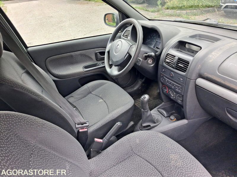 Renault Clio DCI - Henkilöauto: kuva Renault Clio DCI - Henkilöauto Renault Clio DCI - Henkilöauto: kuva Renault Clio DCI - Henkilöauto