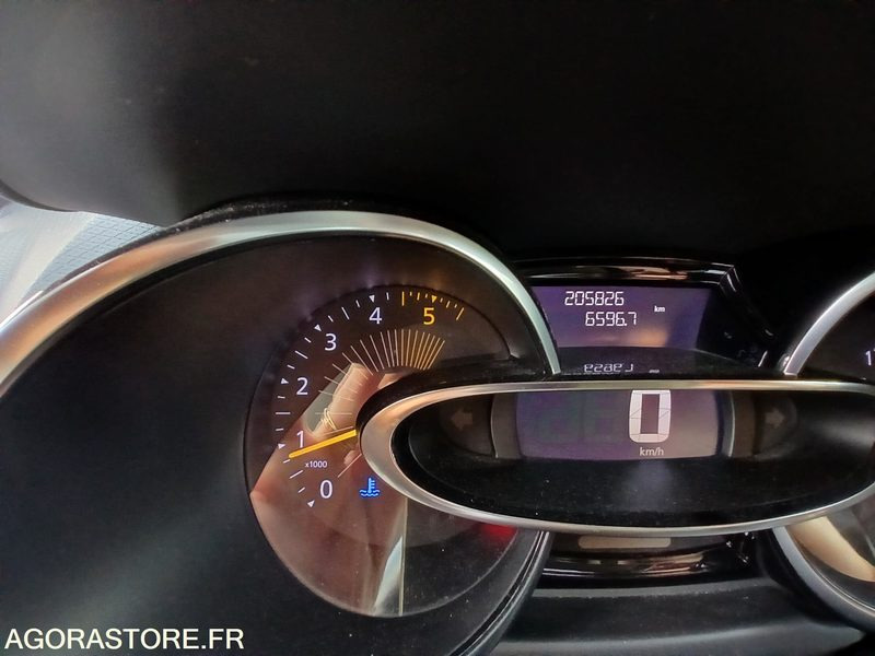 Renault Clio IV – Diesel – 2016-205 826 km - Henkilöauto: kuva Renault Clio IV – Diesel – 2016-205 826 km - Henkilöauto Renault Clio IV – Diesel – 2016-205 826 km - Henkilöauto: kuva Renault Clio IV – Diesel – 2016-205 826 km - Henkilöauto