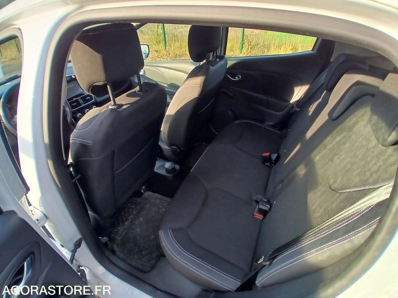 Renault Clio IV – Diesel – 2016-214 290 km - Henkilöauto: kuva Renault Clio IV – Diesel – 2016-214 290 km - Henkilöauto Renault Clio IV – Diesel – 2016-214 290 km - Henkilöauto: kuva Renault Clio IV – Diesel – 2016-214 290 km - Henkilöauto