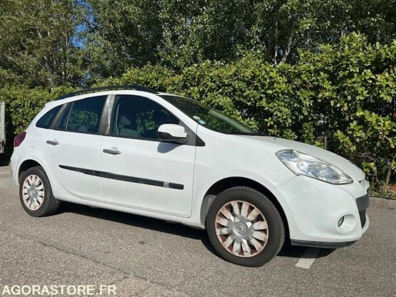 Renault Clio break 100600kms 2010 - Farmari: kuva Renault Clio break 100600kms 2010 - Farmari Renault Clio break 100600kms 2010 - Farmari: kuva Renault Clio break 100600kms 2010 - Farmari