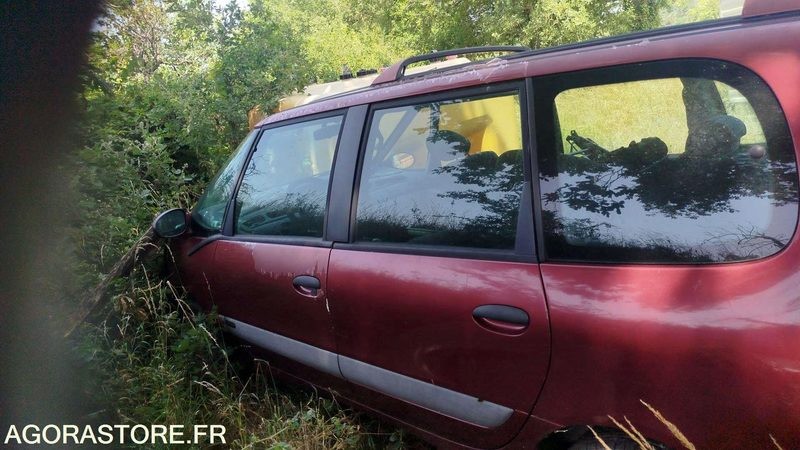 Renault Espace - 1998 - Henkilöauto: kuva Renault Espace - 1998 - Henkilöauto Renault Espace - 1998 - Henkilöauto: kuva Renault Espace - 1998 - Henkilöauto