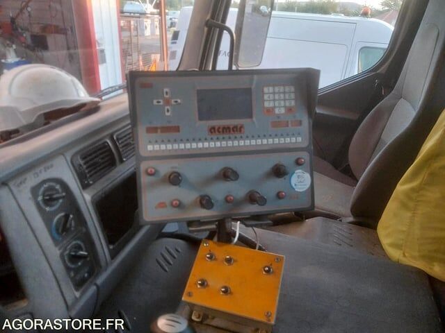 Säiliöauto Renault KERAX: kuva Säiliöauto Renault KERAX