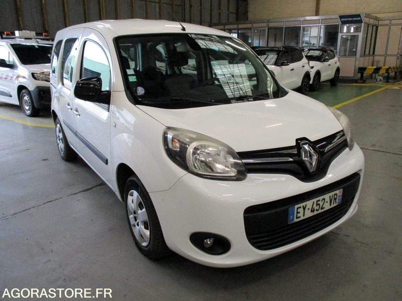 Renault Kangoo 5 places - 2018 - 89960 kms - Henkilöauto: kuva Renault Kangoo 5 places - 2018 - 89960 kms - Henkilöauto Renault Kangoo 5 places - 2018 - 89960 kms - Henkilöauto: kuva Renault Kangoo 5 places - 2018 - 89960 kms - Henkilöauto