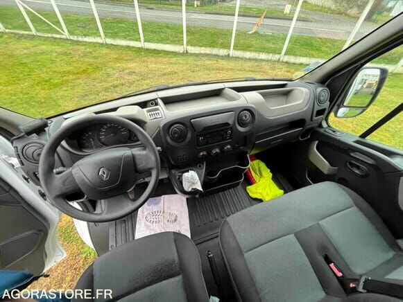 Renault MASTER RT - Kylmäauto: kuva Renault MASTER RT - Kylmäauto Renault MASTER RT - Kylmäauto: kuva Renault MASTER RT - Kylmäauto