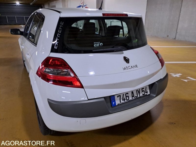 Renault Megane VERS.II 1.5 DCI 85 5P - Henkilöauto: kuva Renault Megane VERS.II 1.5 DCI 85 5P - Henkilöauto Renault Megane VERS.II 1.5 DCI 85 5P - Henkilöauto: kuva Renault Megane VERS.II 1.5 DCI 85 5P - Henkilöauto