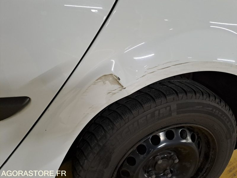 Renault Megane VERS.II 1.5 DCI 85 5P - Henkilöauto: kuva Renault Megane VERS.II 1.5 DCI 85 5P - Henkilöauto Renault Megane VERS.II 1.5 DCI 85 5P - Henkilöauto: kuva Renault Megane VERS.II 1.5 DCI 85 5P - Henkilöauto