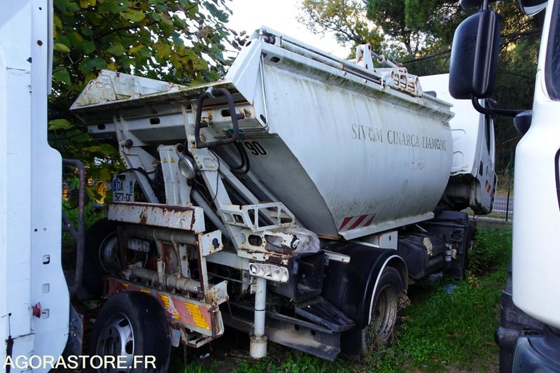 Renault Midlum 220 DXI - Henkilöauto: kuva Renault Midlum 220 DXI - Henkilöauto Renault Midlum 220 DXI - Henkilöauto: kuva Renault Midlum 220 DXI - Henkilöauto