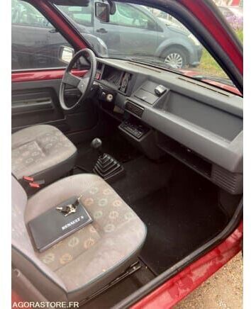 Renault R5 - Viistoperä: kuva Renault R5 - Viistoperä Renault R5 - Viistoperä: kuva Renault R5 - Viistoperä