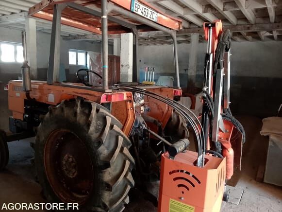 Renault R7431 - Traktori: kuva Renault R7431 - Traktori Renault R7431 - Traktori: kuva Renault R7431 - Traktori