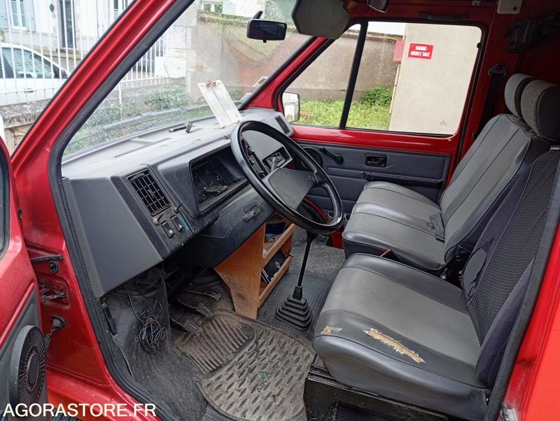 Pakettiauto Renault Trafic: kuva Pakettiauto Renault Trafic Pakettiauto Renault Trafic: kuva Pakettiauto Renault Trafic