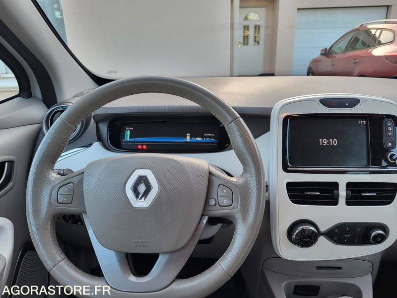 Renault Zoé 81355 kms FD287AT - Henkilöauto: kuva  Renault Zoé 81355 kms FD287AT - Henkilöauto Renault Zoé 81355 kms FD287AT - Henkilöauto: kuva  Renault Zoé 81355 kms FD287AT - Henkilöauto
