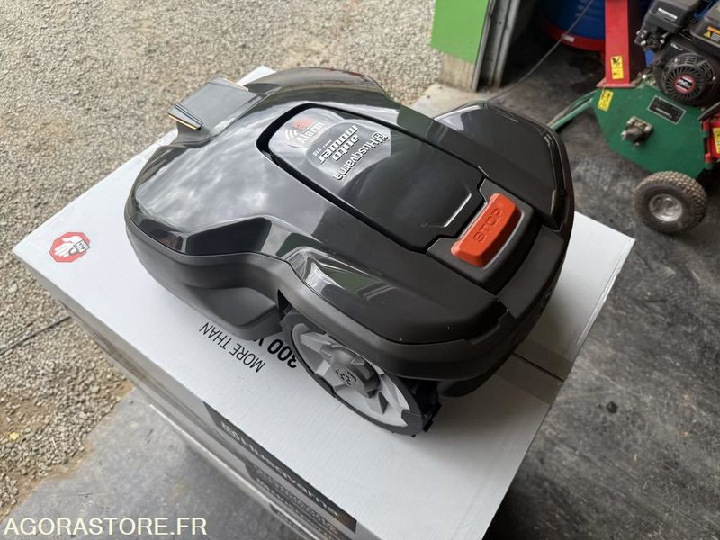 Robot NEUF en Carton origine HUSQVARNA 315 MARK II UNITAIRE - Ruohonleikkuri: kuva Robot NEUF en Carton origine HUSQVARNA 315 MARK II UNITAIRE - Ruohonleikkuri Robot NEUF en Carton origine HUSQVARNA 315 MARK II UNITAIRE - Ruohonleikkuri: kuva Robot NEUF en Carton origine HUSQVARNA 315 MARK II UNITAIRE - Ruohonleikkuri