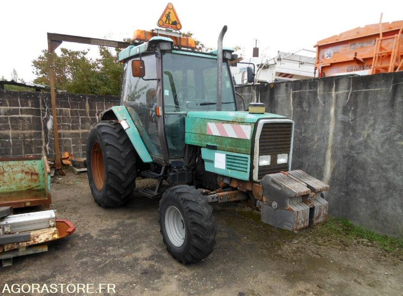 TRACTEUR AGRICOLE MASSEY FERGUSSON 3060 (DD108) - Traktori: kuva  TRACTEUR AGRICOLE MASSEY FERGUSSON 3060 (DD108) - Traktori TRACTEUR AGRICOLE MASSEY FERGUSSON 3060 (DD108) - Traktori: kuva  TRACTEUR AGRICOLE MASSEY FERGUSSON 3060 (DD108) - Traktori