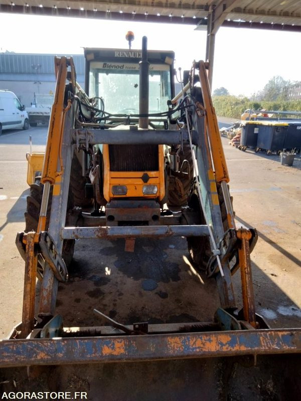 TRACTEUR CHARGEUR RENAULT 754 - 70 CV - Traktori: kuva TRACTEUR CHARGEUR RENAULT 754 - 70 CV - Traktori TRACTEUR CHARGEUR RENAULT 754 - 70 CV - Traktori: kuva TRACTEUR CHARGEUR RENAULT 754 - 70 CV - Traktori