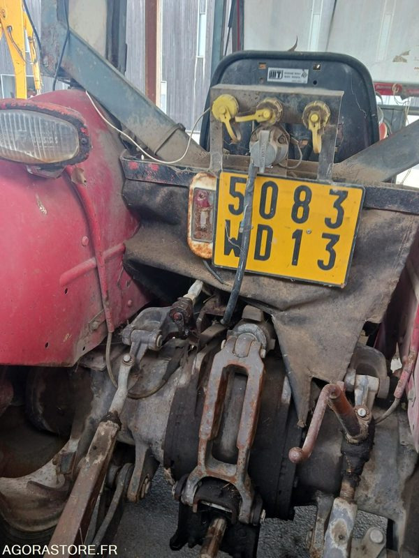 TRACTEUR MASSEY FERGUSSON TYPE 158 - Traktori: kuva TRACTEUR MASSEY FERGUSSON TYPE 158 - Traktori TRACTEUR MASSEY FERGUSSON TYPE 158 - Traktori: kuva TRACTEUR MASSEY FERGUSSON TYPE 158 - Traktori