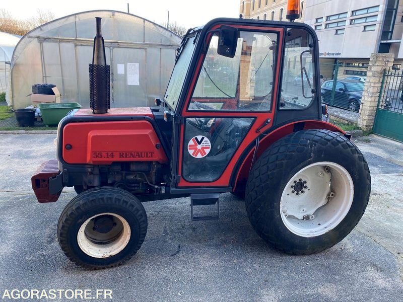 TRACTEUR RENAULT - Traktori: kuva TRACTEUR RENAULT - Traktori TRACTEUR RENAULT - Traktori: kuva TRACTEUR RENAULT - Traktori