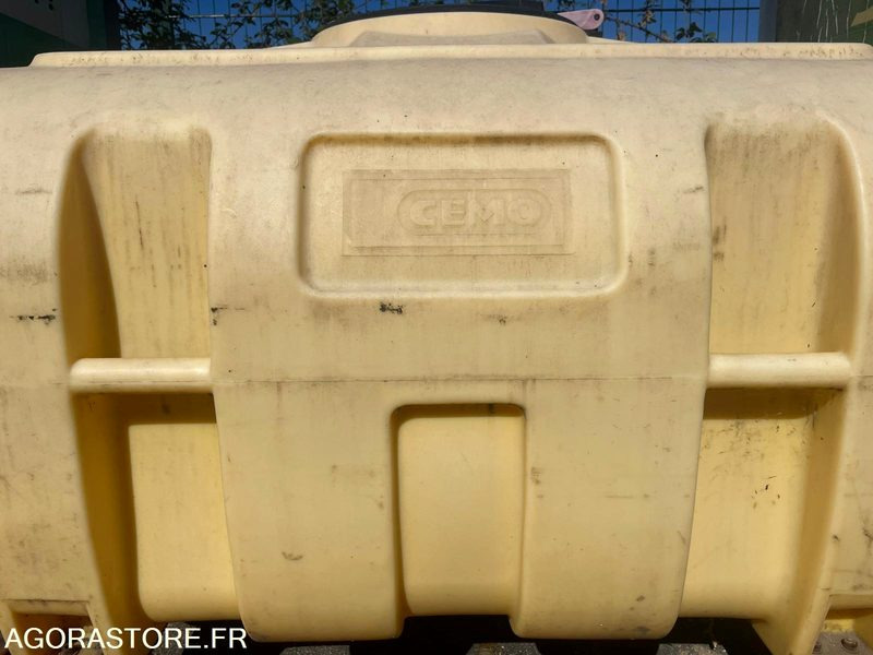 Tonne à eau - Puutarhalaitteet: kuva Tonne à eau - Puutarhalaitteet Tonne à eau - Puutarhalaitteet: kuva Tonne à eau - Puutarhalaitteet