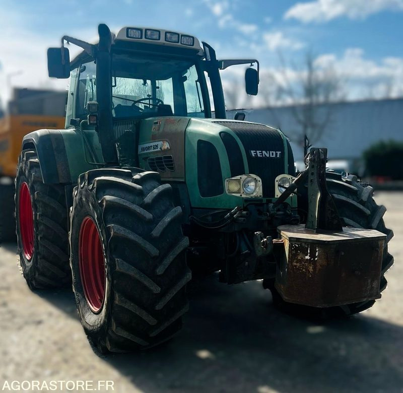 Tracteur Fendt Favorit 926 Vario - 9437 heures - 2003 - Traktori: kuva Tracteur Fendt Favorit 926 Vario - 9437 heures - 2003 - Traktori Tracteur Fendt Favorit 926 Vario - 9437 heures - 2003 - Traktori: kuva Tracteur Fendt Favorit 926 Vario - 9437 heures - 2003 - Traktori