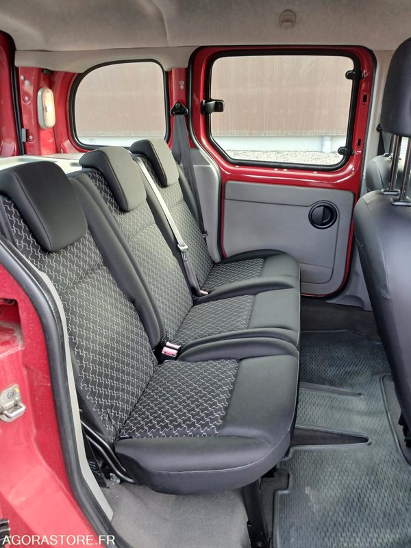 VL RENAULT KANGOO - Henkilöauto: kuva VL RENAULT KANGOO - Henkilöauto VL RENAULT KANGOO - Henkilöauto: kuva VL RENAULT KANGOO - Henkilöauto