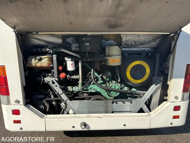 VOLVO 8700 - Turistibussi: kuva VOLVO 8700 - Turistibussi VOLVO 8700 - Turistibussi: kuva VOLVO 8700 - Turistibussi