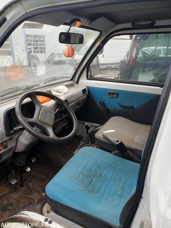 VQ-V20M PIAGGIO PORTER. - Kippilava-auto: kuva VQ-V20M PIAGGIO PORTER. - Kippilava-auto VQ-V20M PIAGGIO PORTER. - Kippilava-auto: kuva VQ-V20M PIAGGIO PORTER. - Kippilava-auto