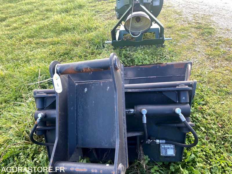 Godet curage orientable pour pelle 4T à 6T NEUF - Varaosat - Rakennuskoneet: kuva Godet curage orientable pour pelle 4T à 6T NEUF - Varaosat - Rakennuskoneet Godet curage orientable pour pelle 4T à 6T NEUF - Varaosat - Rakennuskoneet: kuva Godet curage orientable pour pelle 4T à 6T NEUF - Varaosat - Rakennuskoneet