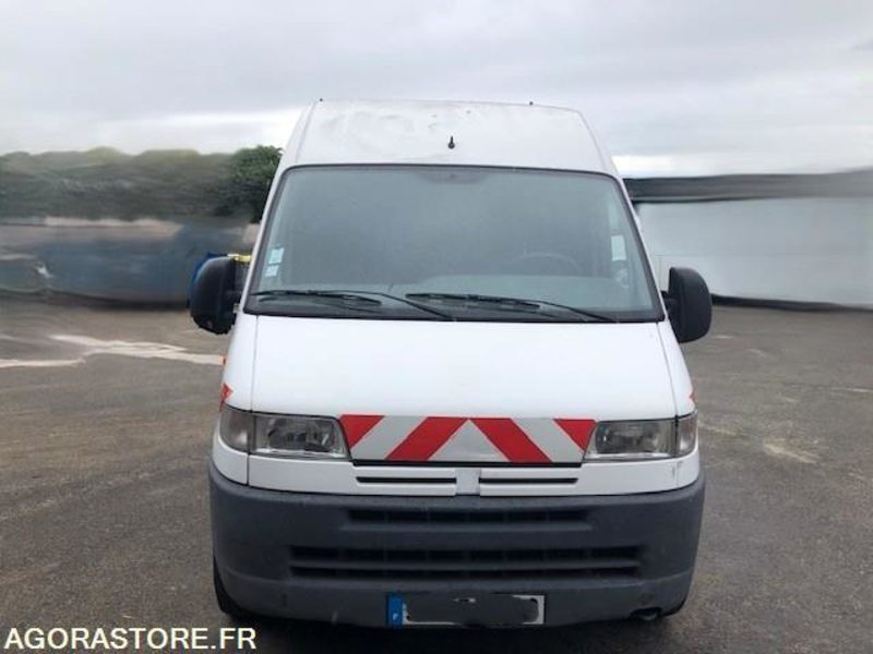 Véhicule PEUGEOT BOXER 2001 NON ROULANT EN L'ETAT - Pieni pakettiauto: kuva  Véhicule PEUGEOT BOXER 2001 NON ROULANT EN L'ETAT - Pieni pakettiauto Véhicule PEUGEOT BOXER 2001 NON ROULANT EN L'ETAT - Pieni pakettiauto: kuva  Véhicule PEUGEOT BOXER 2001 NON ROULANT EN L'ETAT - Pieni pakettiauto