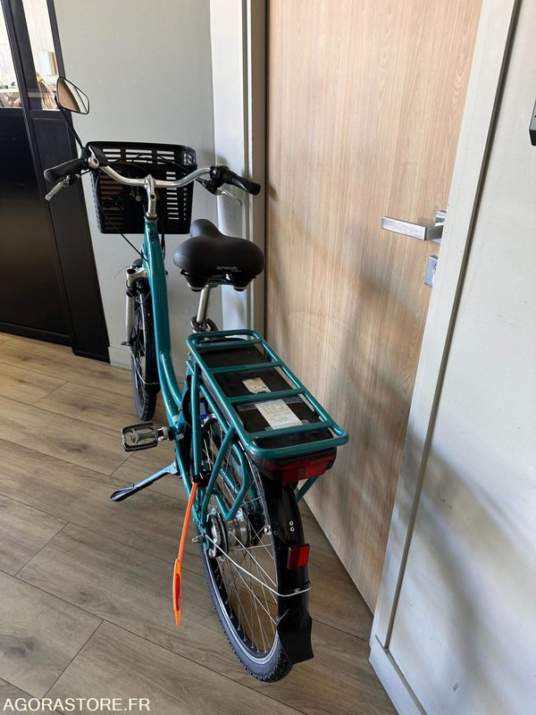 Vélo à assistance électrique Arcade E Color 26 - Moottoripyörä: kuva Vélo à assistance électrique Arcade E Color 26 - Moottoripyörä Vélo à assistance électrique Arcade E Color 26 - Moottoripyörä: kuva Vélo à assistance électrique Arcade E Color 26 - Moottoripyörä