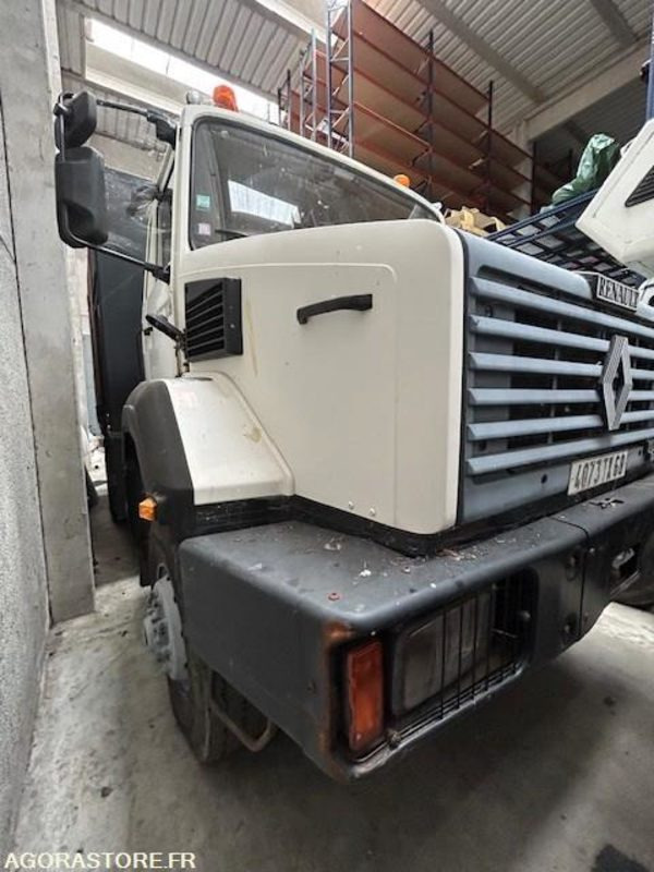 RENAULT TRACTEUR C290 4X4 110KM/H  282500 KM - Vetopöytäauto: kuva  RENAULT TRACTEUR C290 4X4 110KM/H  282500 KM - Vetopöytäauto RENAULT TRACTEUR C290 4X4 110KM/H  282500 KM - Vetopöytäauto: kuva  RENAULT TRACTEUR C290 4X4 110KM/H  282500 KM - Vetopöytäauto