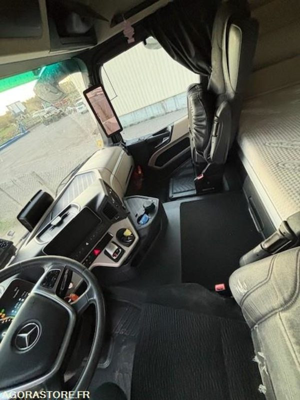 Leasing TRACTEUR 4X2 MERCEDES ACTROS 1853 2020 430 000 KM TRACTEUR 4X2 MERCEDES ACTROS 1853 2020 430 000 KM: kuva Leasing TRACTEUR 4X2 MERCEDES ACTROS 1853 2020 430 000 KM TRACTEUR 4X2 MERCEDES ACTROS 1853 2020 430 000 KM Leasing TRACTEUR 4X2 MERCEDES ACTROS 1853 2020 430 000 KM TRACTEUR 4X2 MERCEDES ACTROS 1853 2020 430 000 KM: kuva Leasing TRACTEUR 4X2 MERCEDES ACTROS 1853 2020 430 000 KM TRACTEUR 4X2 MERCEDES ACTROS 1853 2020 430 000 KM