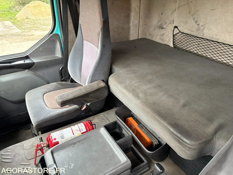 TRACTEUR RENAULT 420 DCI - Vetopöytäauto: kuva  TRACTEUR RENAULT 420 DCI - Vetopöytäauto TRACTEUR RENAULT 420 DCI - Vetopöytäauto: kuva  TRACTEUR RENAULT 420 DCI - Vetopöytäauto