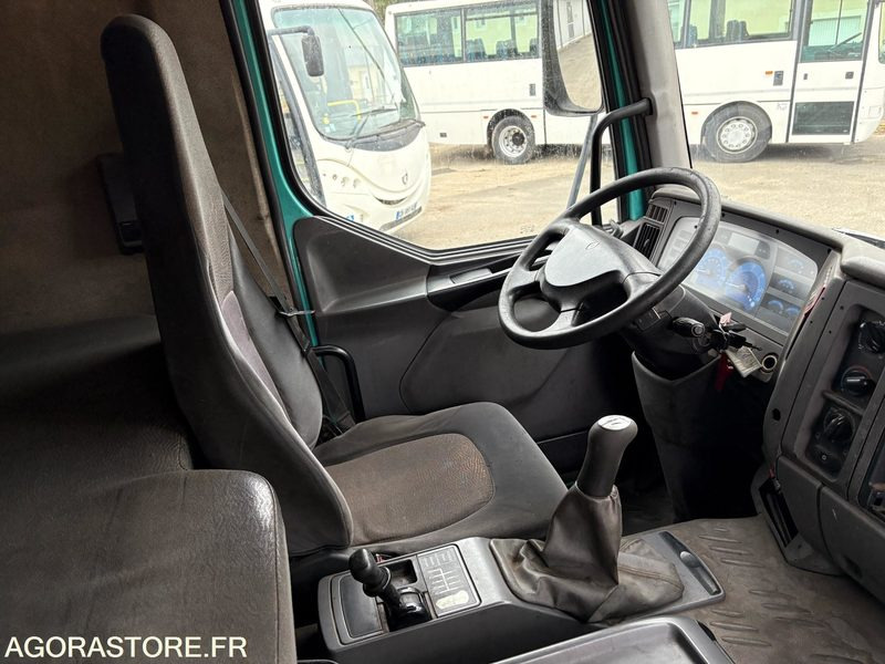 TRACTEUR RENAULT 420 DCI - Vetopöytäauto: kuva  TRACTEUR RENAULT 420 DCI - Vetopöytäauto TRACTEUR RENAULT 420 DCI - Vetopöytäauto: kuva  TRACTEUR RENAULT 420 DCI - Vetopöytäauto