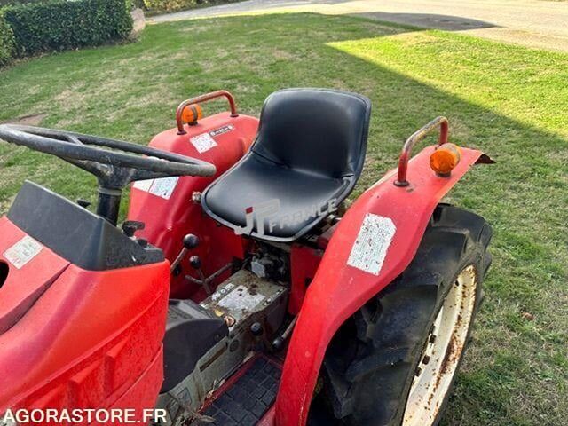 Yanmar YM1610 - Pientraktori: kuva Yanmar YM1610 - Pientraktori Yanmar YM1610 - Pientraktori: kuva Yanmar YM1610 - Pientraktori