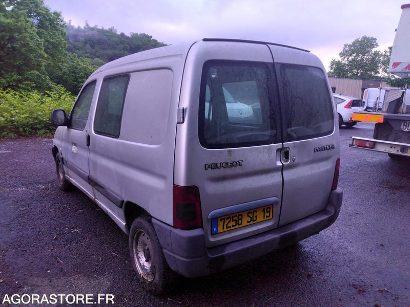 Partner - Pieni pakettiauto: kuva partner - Pieni pakettiauto Partner - Pieni pakettiauto: kuva partner - Pieni pakettiauto