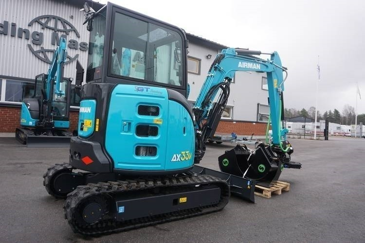 Airman AX 33 U - Minikuormaaja: kuva Airman AX 33 U - Minikuormaaja Airman AX 33 U - Minikuormaaja: kuva Airman AX 33 U - Minikuormaaja