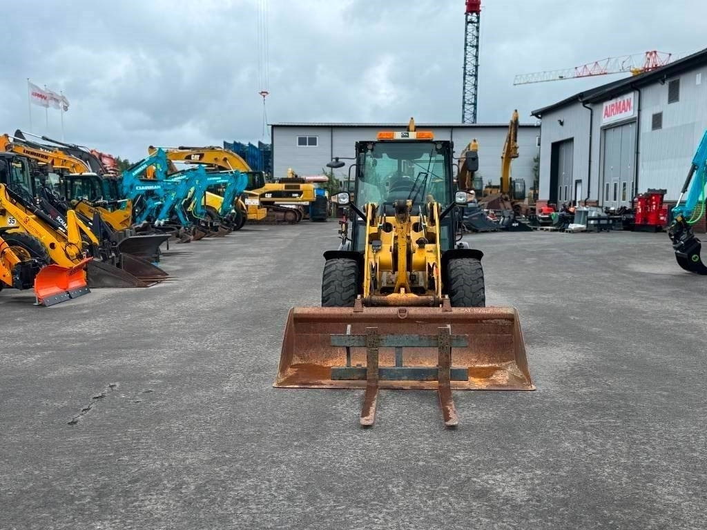 CAT 906 H - Pyöräkuormaaja: kuva CAT 906 H - Pyöräkuormaaja CAT 906 H - Pyöräkuormaaja: kuva CAT 906 H - Pyöräkuormaaja